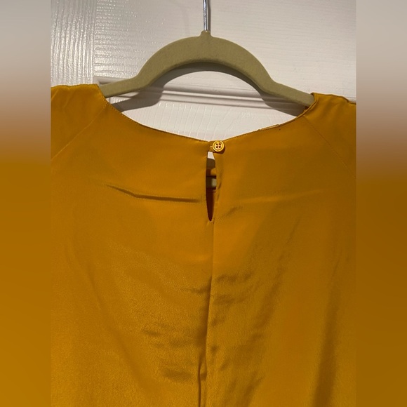 VTG Mustard Yellow Short Sleeve Keyhole Shell Blouse Shoulder Pads Size 14 - Picture 6 of 12
